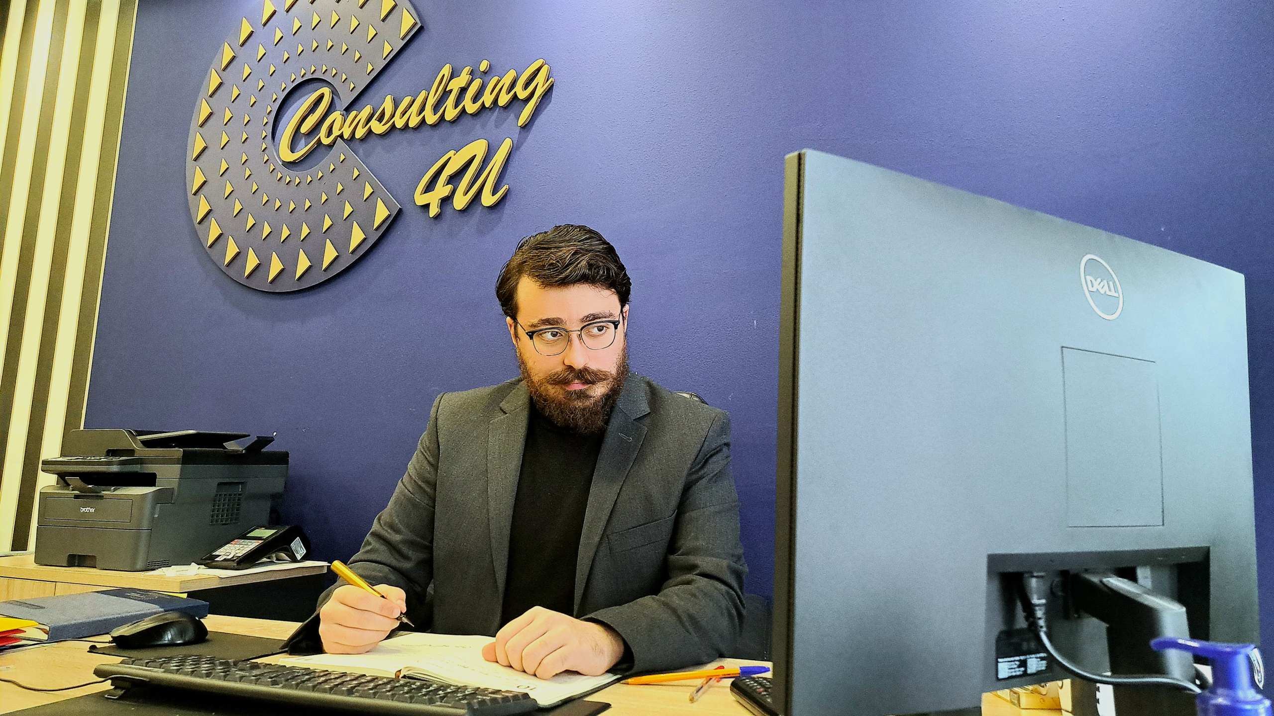 Μάριος Κράντας, senior consultant, Out of Court Settlement Specialist, Site Manager